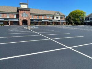 San Antonio Asphalt Sealcoating - What Are The Pros And Cons of Sealing?